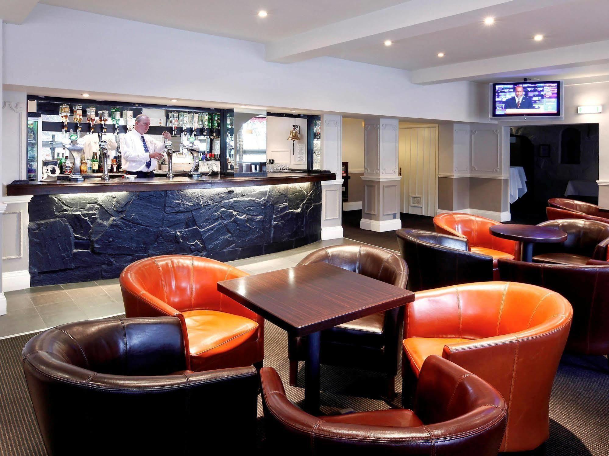 Wolverhampton Goldthorn Hotel Buitenkant foto